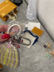 Брелок Louis Vuitton Артикул LUX-99871. Вид 2