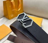 Ремень  Louis Vuitton Артикул LUX-100379. Вид 1