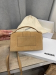 Сумка женская JACQUEMUS Артикул LUX-102031. Вид 4
