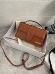 Сумка женская JACQUEMUS Артикул LUX-102082. Вид 1