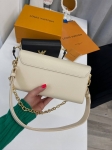Сумка женская Twist West Louis Vuitton Артикул LUX-103335. Вид 3