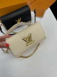 Сумка женская Twist West Louis Vuitton Артикул LUX-103335. Вид 5