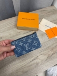 Ключница Louis Vuitton Артикул LUX-104160. Вид 3