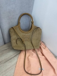 Сумка женская Miu Miu Артикул LUX-105640. Вид 1