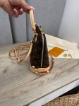 Рюкзак Louis Vuitton Артикул LUX-105642. Вид 3