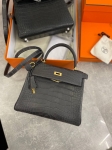 Сумка женская  Kelly, 25 cm, PHW MATTE NILOTICUS Hermes Артикул LUX-106609. Вид 2