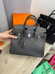 Сумка женская Birkin , 25 cm, PHW MATTE NILOTICUS Hermes Артикул LUX-106726. Вид 8