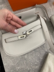 Сумка женская Kelly Moove 19, swift leather Hermes Артикул LUX-107209. Вид 2