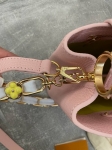 Сумка женская Capucines Louis Vuitton Артикул LUX-107219. Вид 2