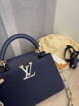 Сумка женская Capucines Louis Vuitton Артикул LUX-107218. Вид 2