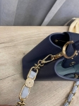 Сумка женская Capucines Louis Vuitton Артикул LUX-107218. Вид 3