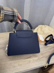 Сумка женская Capucines Louis Vuitton Артикул LUX-107218. Вид 6