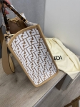 Сумка женская Fendi Артикул LUX-107387. Вид 3