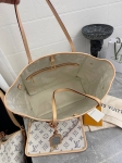 Сумка  женская Louis Vuitton Артикул LUX-107964. Вид 3