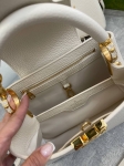 Сумка женская Capucines, 27 см Louis Vuitton Артикул LUX-108800. Вид 7