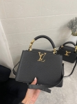 Сумка женская Capucines, 27 см Louis Vuitton Артикул LUX-108798. Вид 1