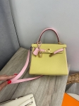 Сумка женская  Kelly, 25, Togo, GHW Hermes Артикул LUX-108156. Вид 1