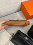 Сумка женская  Kelly Pochette  Swift Leather Hermes Артикул LUX-108235. Вид 4