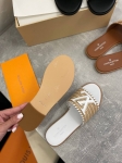 Шлепанцы Louis Vuitton Артикул LUX-108327. Вид 4