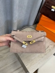 Сумка женская  Kelly Pochette, GHW Hermes Артикул LUX-108388. Вид 2