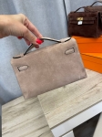 Сумка женская  Kelly Pochette, GHW Hermes Артикул LUX-108388. Вид 5