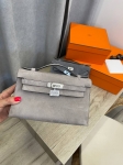Сумка женская  Kelly Pochette, GHW Hermes Артикул LUX-108382. Вид 2