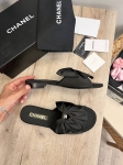Шлепанцы  Chanel Артикул LUX-108424. Вид 2