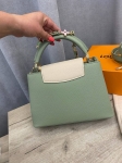 Сумка женская Capucines Louis Vuitton Артикул LUX-109044. Вид 3