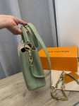 Сумка женская Capucines Louis Vuitton Артикул LUX-109044. Вид 7