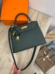 Сумка женская Kelly, 25, PHW Epsom leather Hermes Артикул LUX-109379. Вид 6