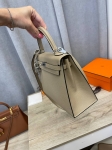 Сумка женская Kelly, 25, PHW Epsom leather Hermes Артикул LUX-109380. Вид 5