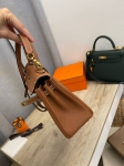 Сумка женская  Kelly 25, GHW Togo Hermes Артикул LUX-109378. Вид 2