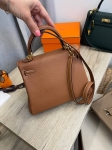 Сумка женская  Kelly 25, GHW Togo Hermes Артикул LUX-109378. Вид 3