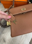 Сумка женская  Kelly 25, GHW Togo Hermes Артикул LUX-109378. Вид 5