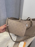Сумка женская Louis Vuitton Артикул LUX-109741. Вид 2