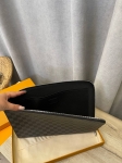 Папка  Louis Vuitton Артикул LUX-109742. Вид 3