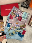 Платок 140*140 Salvatore Ferragamo Артикул LUX-110145. Вид 1