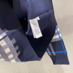 Двухсторонняя толстовка Burberry Артикул LUX-110227. Вид 4