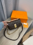 Сумка женская Louis Vuitton Артикул LUX-111985. Вид 1
