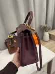 Сумка женская Kelly , 25  Swift Leather Hermes Артикул LUX-114177. Вид 2