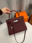 Сумка женская  Kelly, 28, togo Hermes Артикул LUX-114176. Вид 1