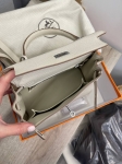 Сумка женская  Kelly, 25, PHW Togo leather Hermes Артикул LUX-114513. Вид 4