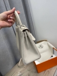 Сумка женская  Kelly, 25, PHW Togo leather Hermes Артикул LUX-114513. Вид 7