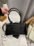 Сумка женская Prada Артикул LUX-114823. Вид 4