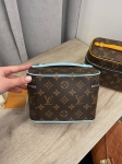 Несессер  Nice mini из вощеной канвы Monogram Macassar Louis Vuitton Артикул LUX-114838. Вид 2