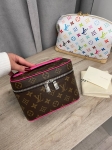 Несессер  Nice mini из вощеной канвы Monogram Macassar Louis Vuitton Артикул LUX-114839. Вид 1