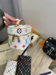 Косметичка  Louis Vuitton Артикул LUX-115683. Вид 2