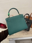 Сумка женская  Kelly 25, GHW Togo Hermes Артикул LUX-115747. Вид 3