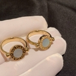Кольцо  из розового золота с вставкой из  перламутра  Bvlgari Артикул LUX-116344. Вид 3
