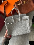 Сумка женская Birkin, 25, PHW Crocodile Porosus Hermes Артикул LUX-116921. Вид 1